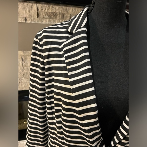 Mossimo‎ size XXL black and white striped blazer - Picture 4 of 14